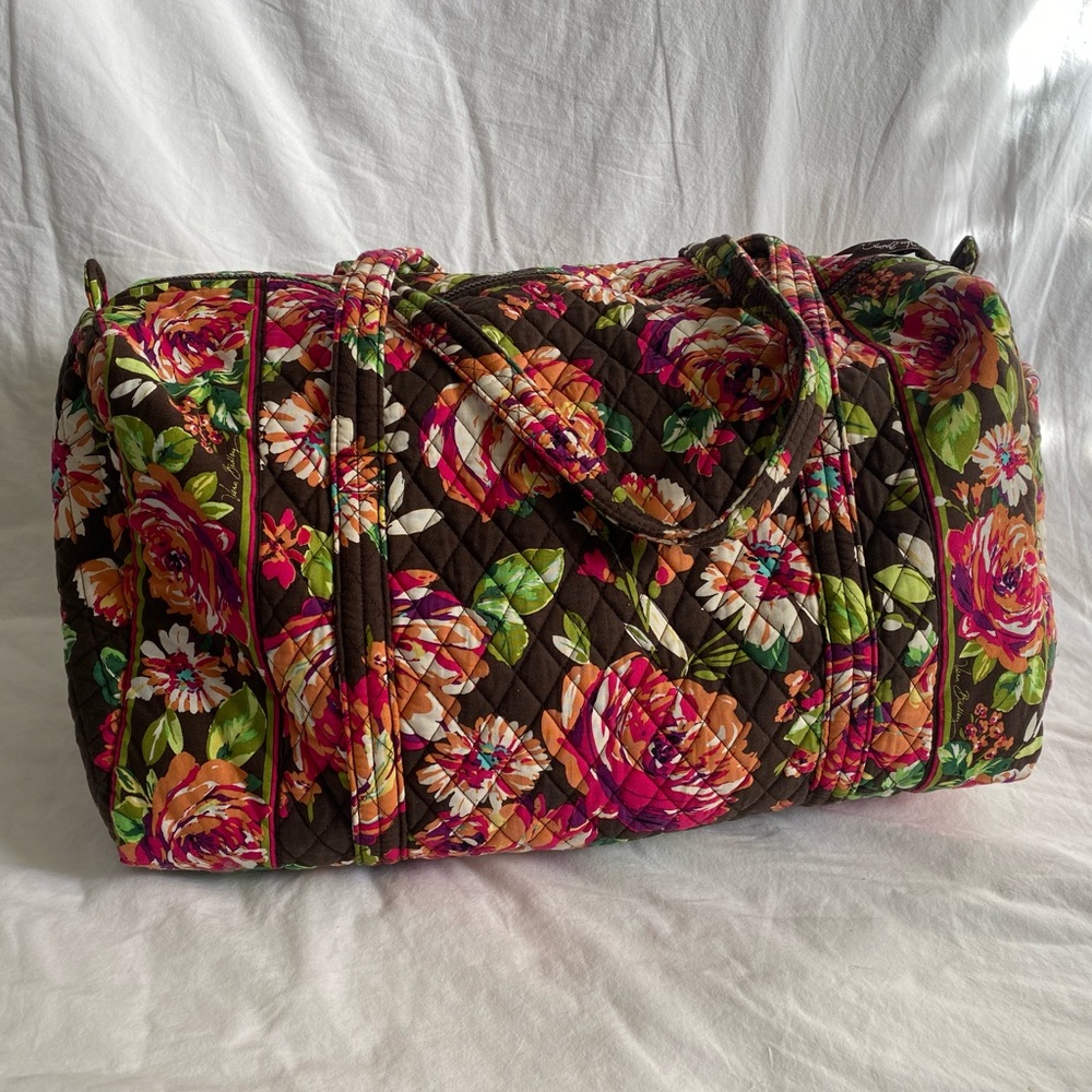 EUC Vera Bradley Large Duffle in English Rose